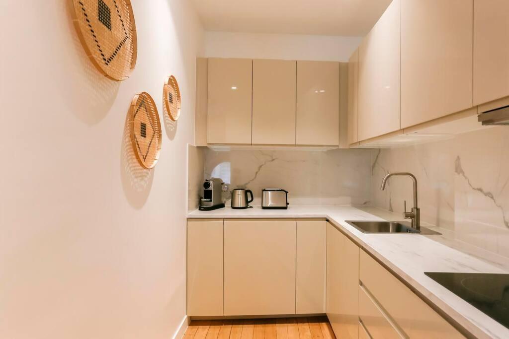 Modern 2 Bedrooms Near Louvre Párizs Kültér fotó