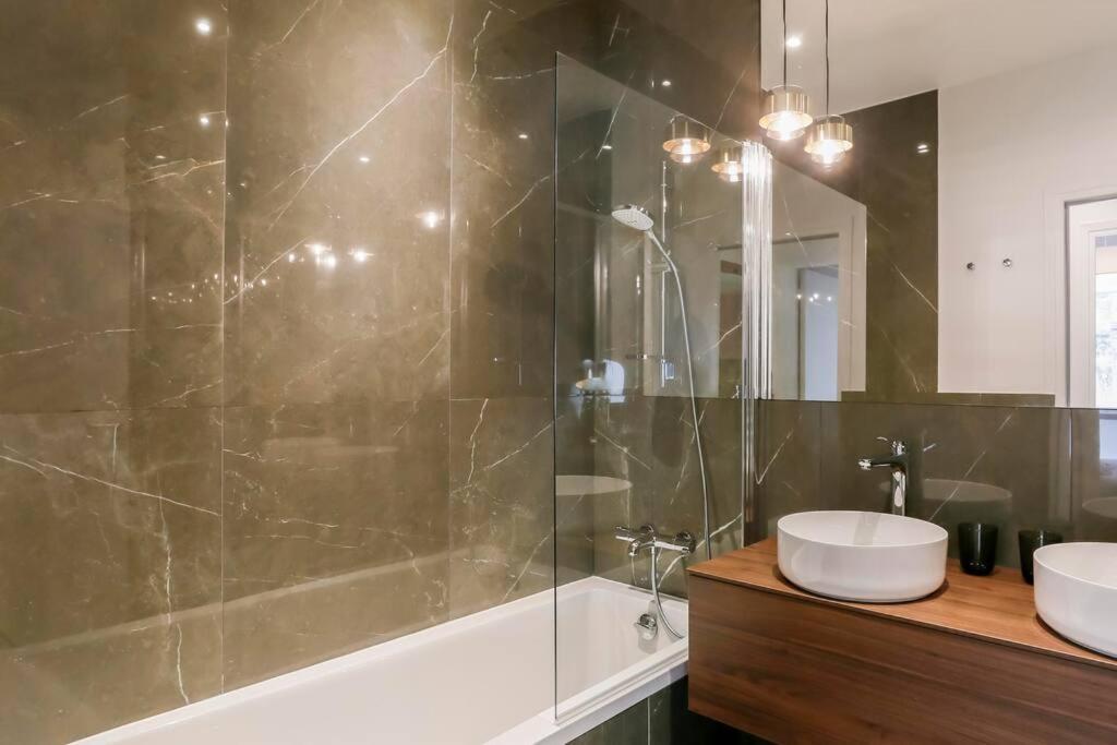 Modern 2 Bedrooms Near Louvre Párizs Kültér fotó
